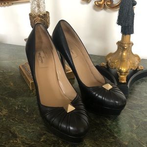 Auth. Valentino Garavani Rockstud platform 40.5